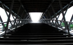 Des passerelles très peu accessibles à tous